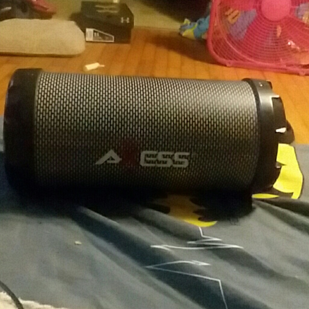 Axess Bluetooth speaker